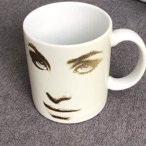 Barbra Streisand 1994  Coffee Tea mug cup collector